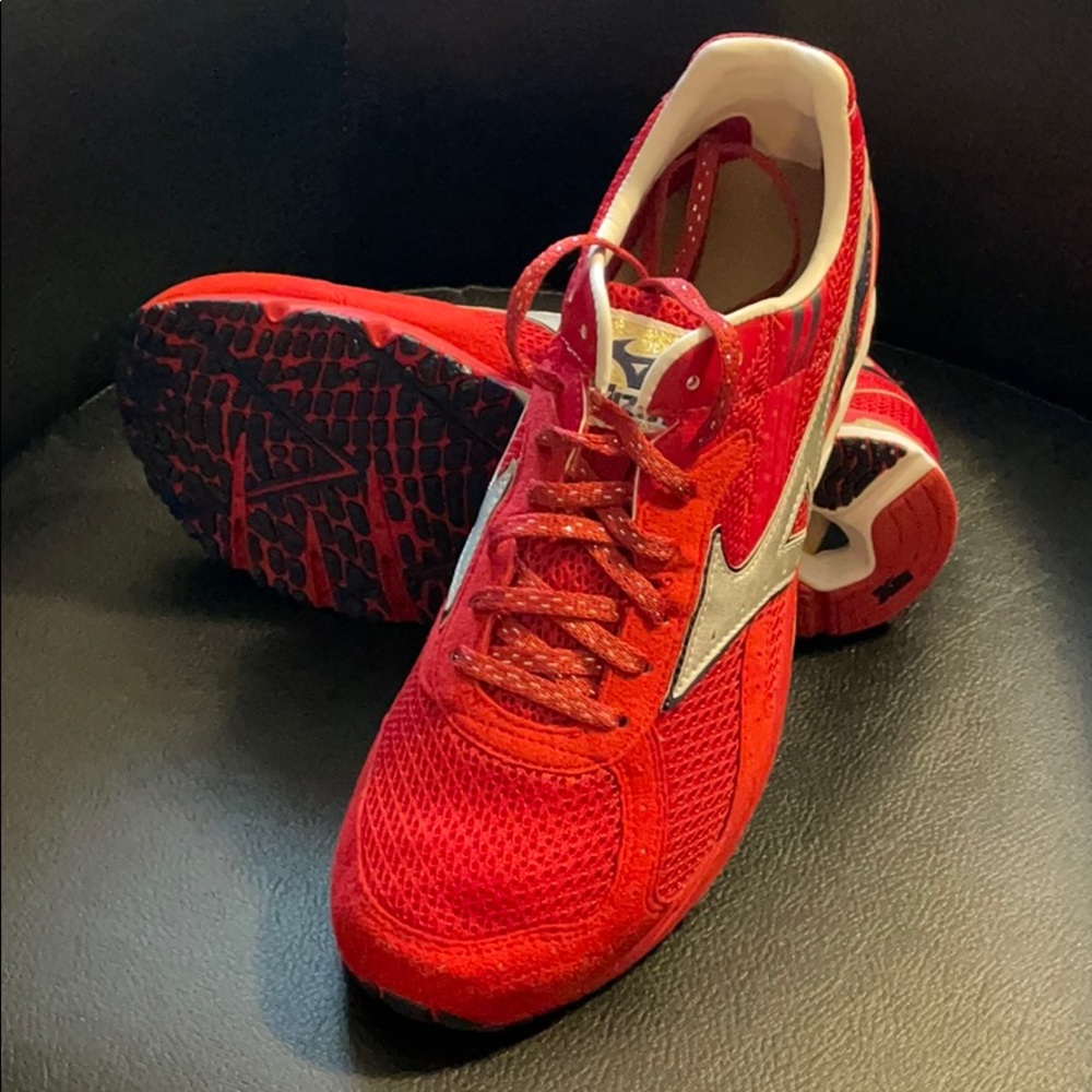 BNIB Mizuno Running Shoes